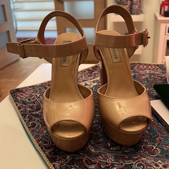 Nude Heels - Picture 4 of 5